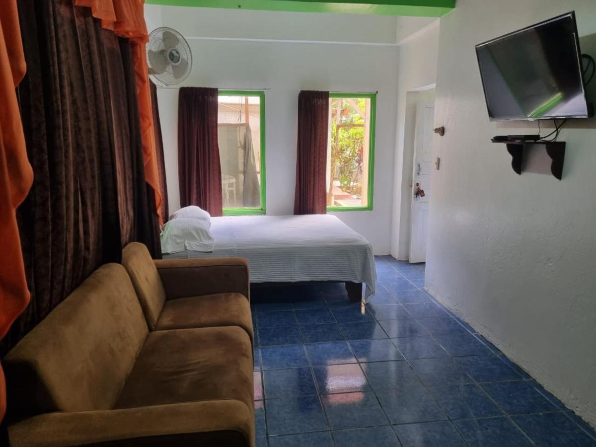 Cristina - Hotel Familiar Tambor (Puntarenas) Exterior photo
